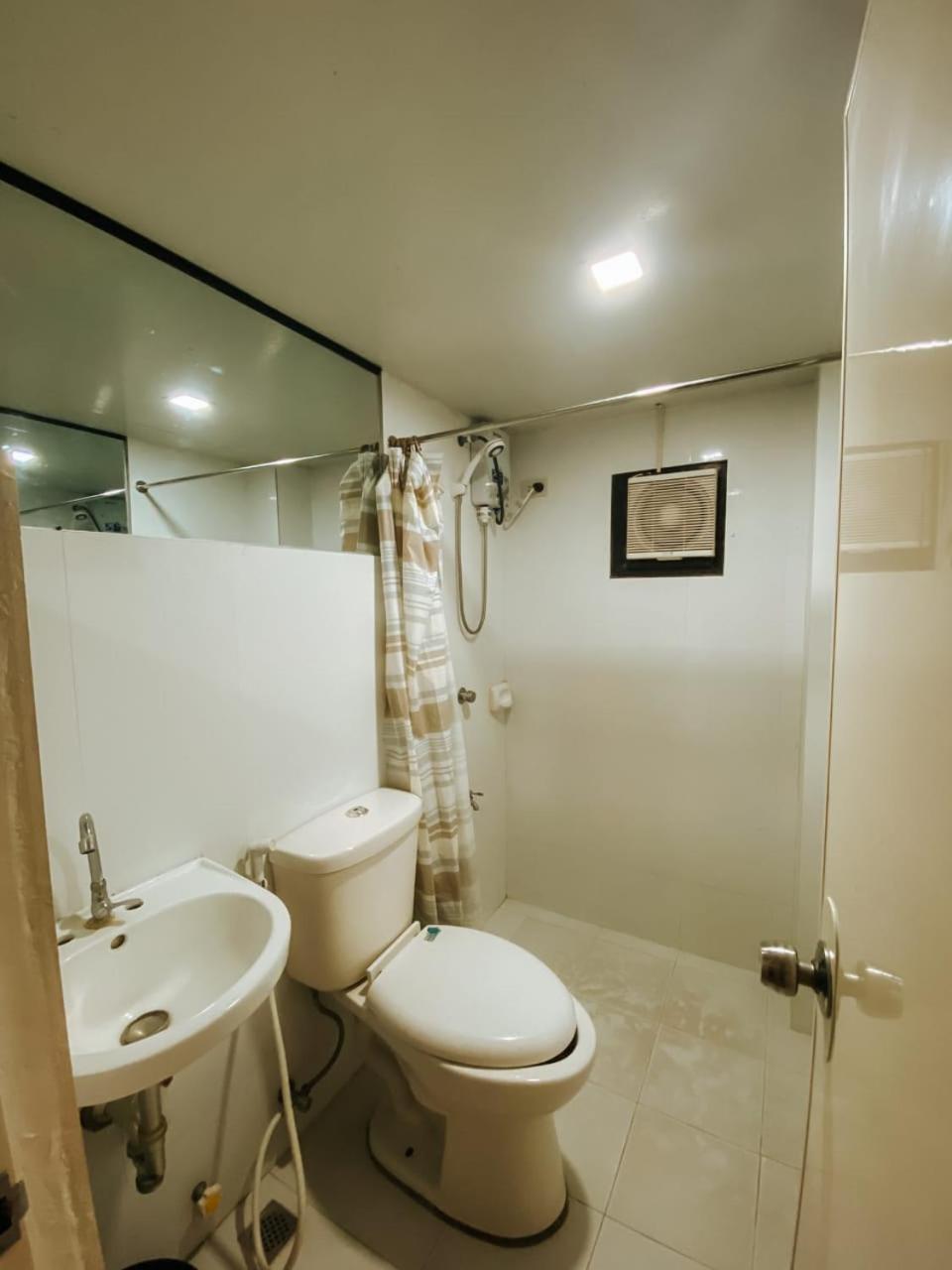 The Bistro House - Loft Unit - Vigan Apartamento Exterior foto
