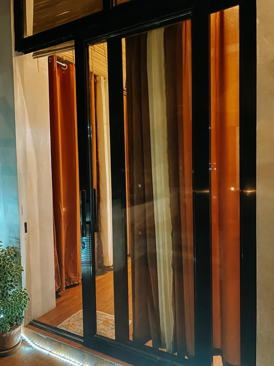 The Bistro House - Loft Unit - Vigan Apartamento Exterior foto