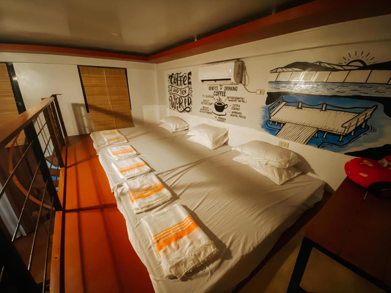 The Bistro House - Loft Unit - Vigan Apartamento Exterior foto